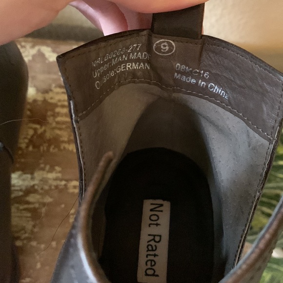 Distressed leather bootie - Picture 6 of 6